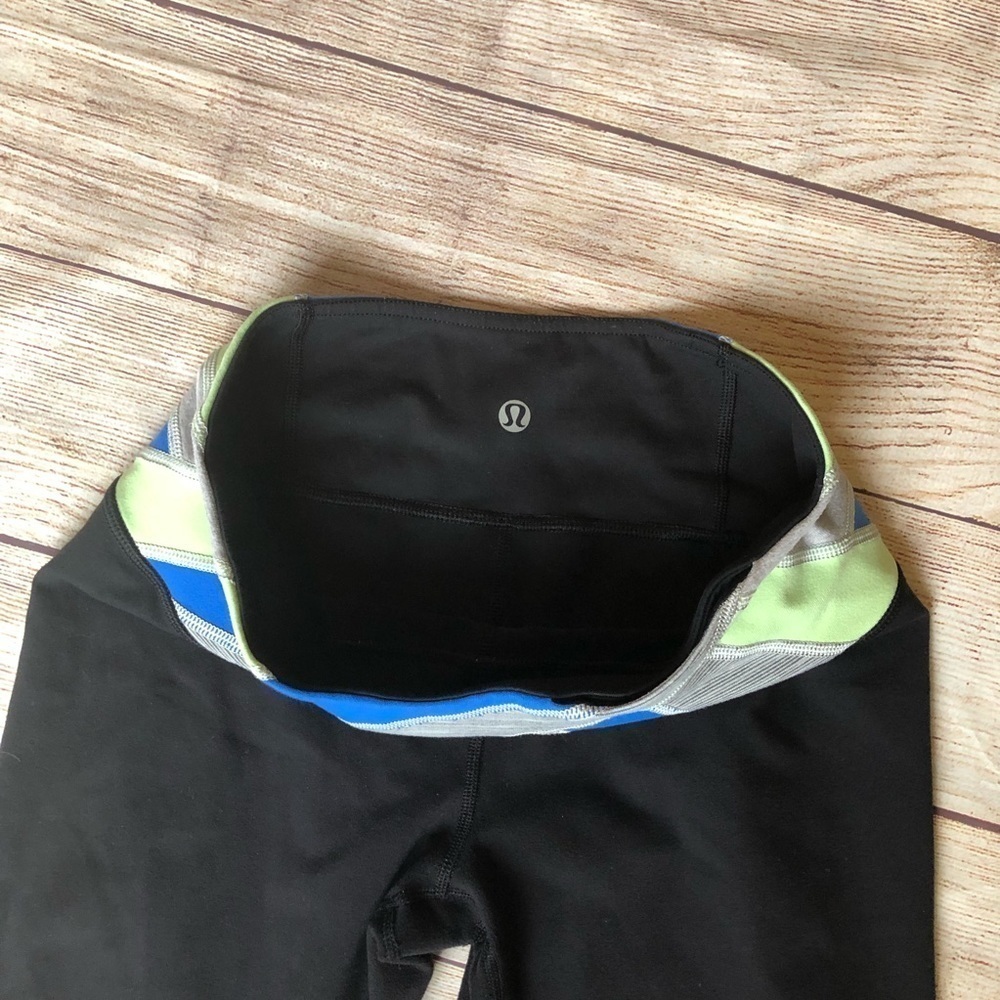Lululemon Wunder Under Crop - Picture 5 of 7